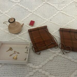 Miniature doll house accessories